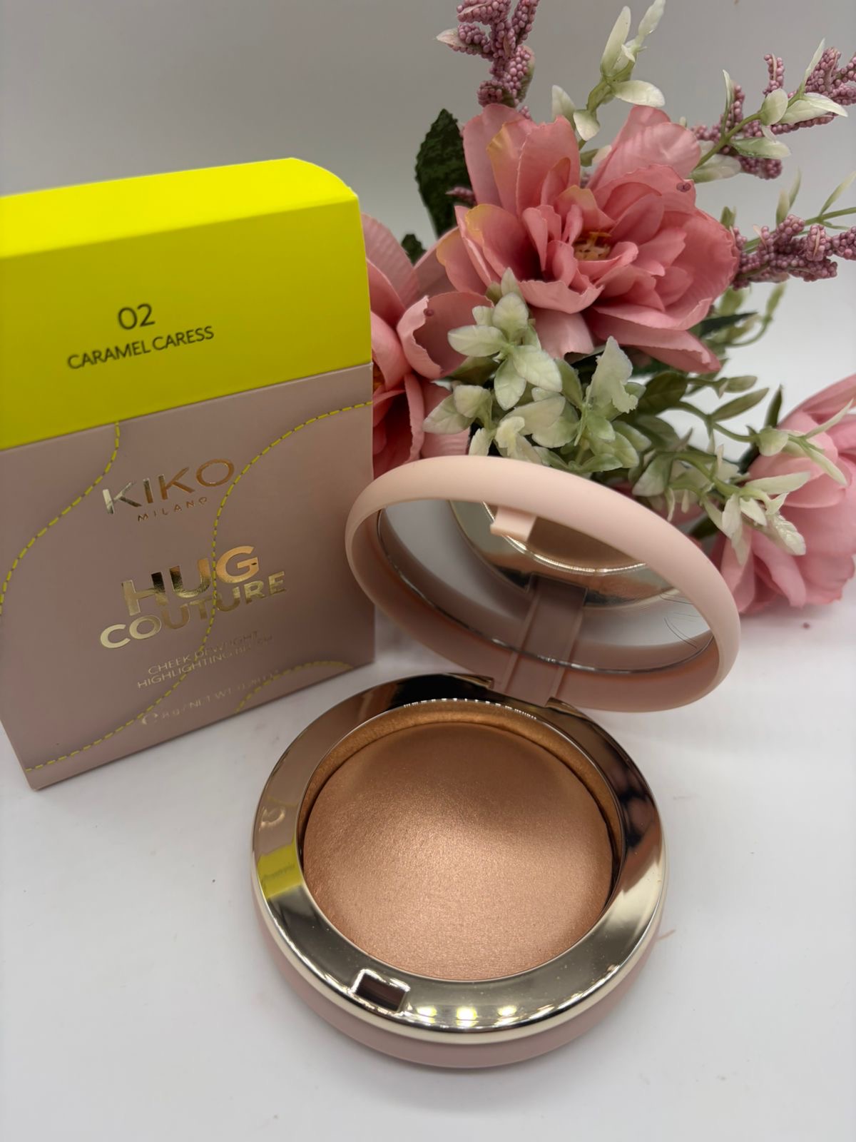 Blush iluminador ed. limitada Hug Couture cor: 02 caramel caress Kiko Milano